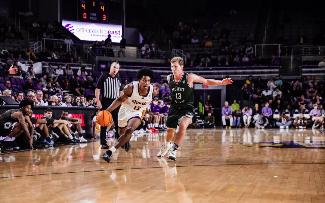 Pirates roll to easy win over Mount Olive, 110-73