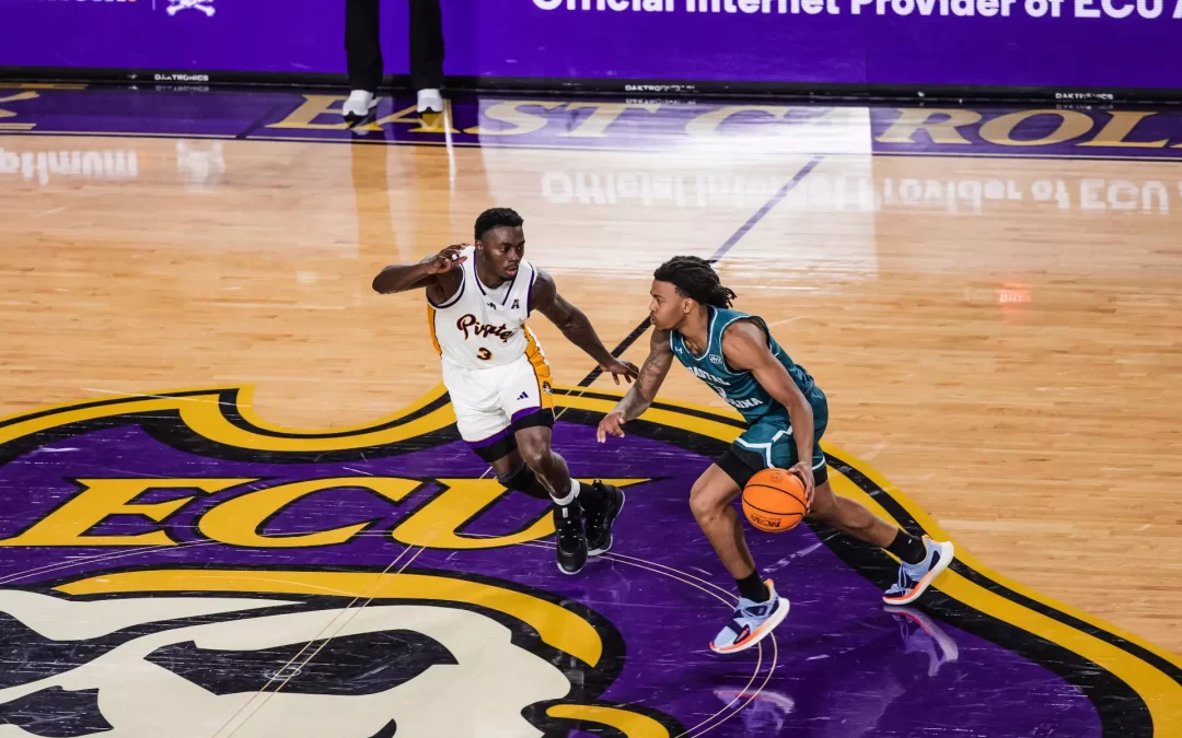 Felton’s double-double lifts Pirates over Chanticleers, 63-59