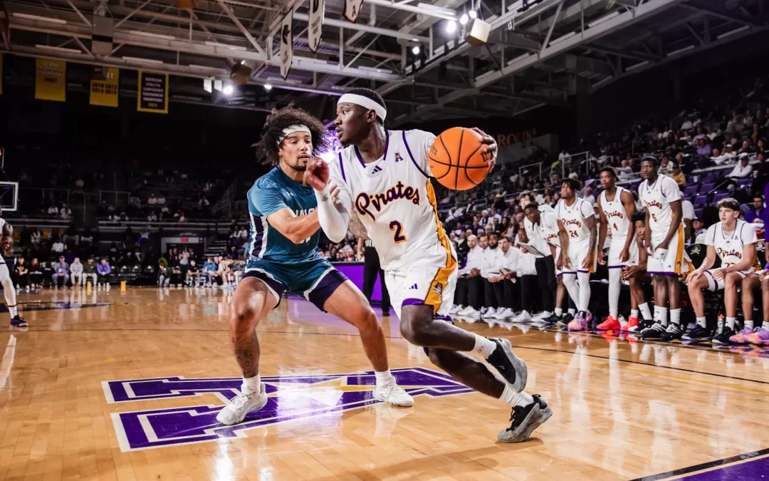 Pirates stymied by Seahawks, 67-53