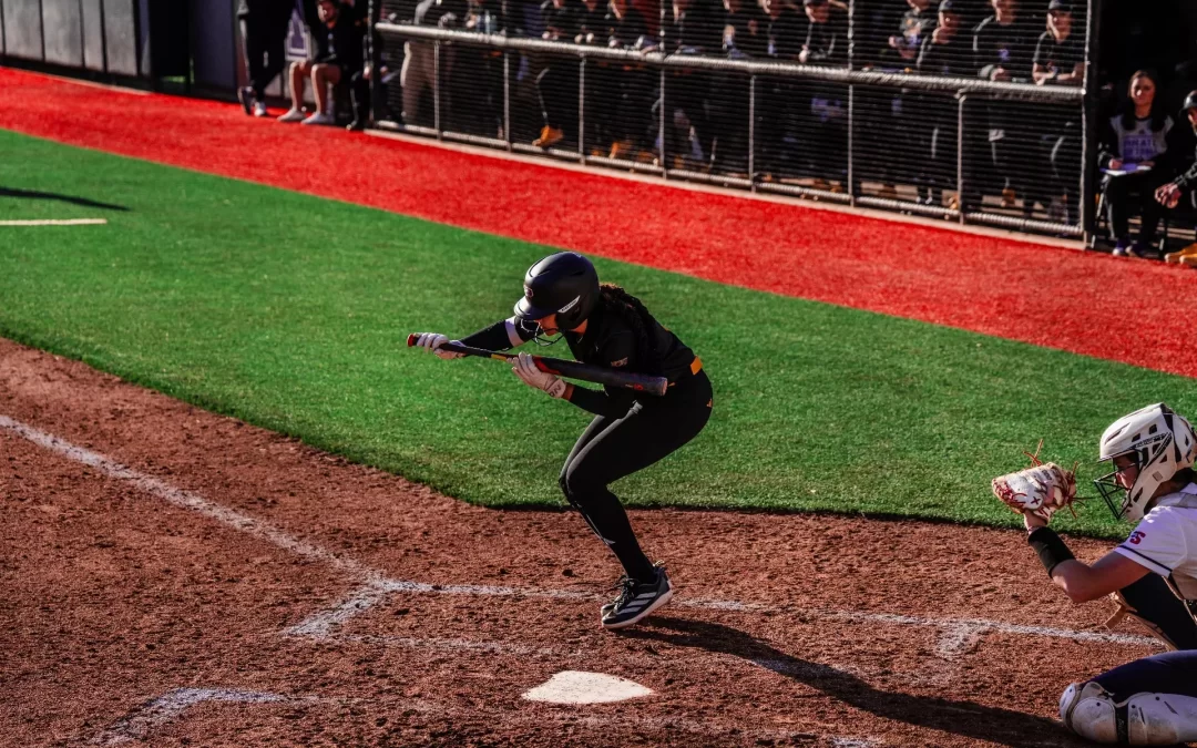 ECU softball earns split on second day of Pirate Clash