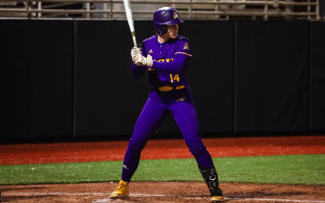Pirates sail past UTSA in conference opener, 10-5