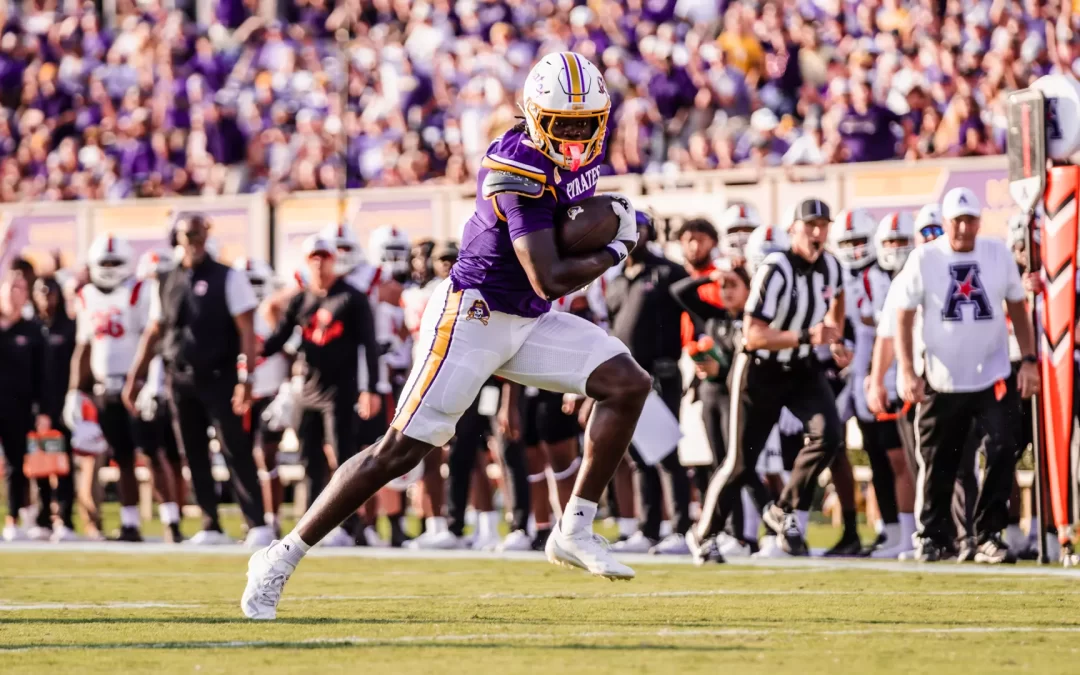 Pirates get off to quick start, beat Campbell in home opener