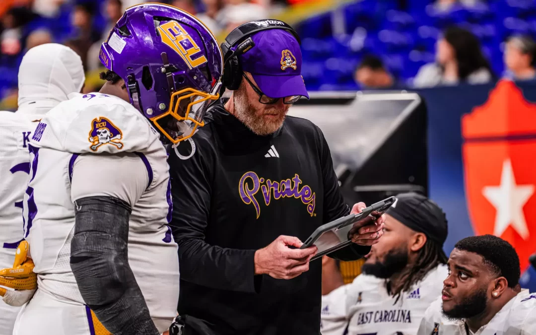 ECU assistant Roy Tesh nominee for Broyles Award