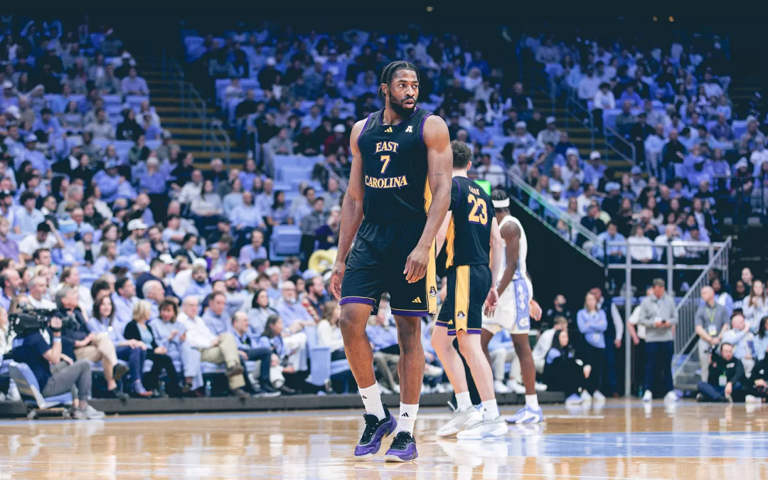 Pirates fall at No. 12 North Carolina, 99-51