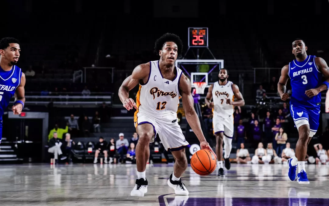 Pirates erase 21-point deficit to defeat Buffalo, 73-70