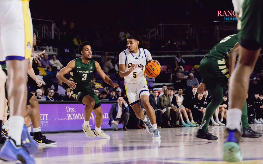 Pirates drop heartbreaker to Charlotte, 73-70