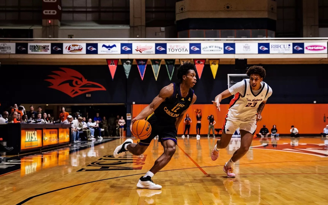 Pirates win in dramatic fashion at UTSA, 82-81