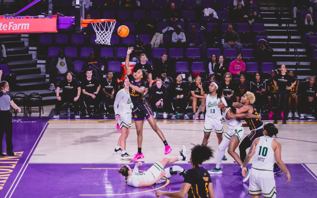 Pirates roar back to best South Florida, 64-62